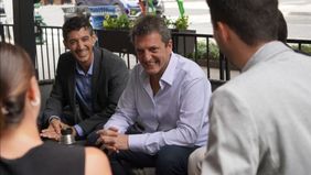 Massa sembró afuera para cosechar en casa: la supergira y el dilema 2023