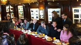 Entre medialunas, Larreta y Peña llamaron a votar masivamente