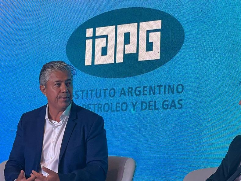 Rolando Figueroa patea su definición de respaldo a Sergio Massa.