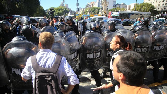 La Policía de la Ciudad reprimió a docentes frente al CongresoNoticias Argentinas&nbsp;