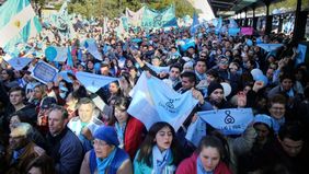 Los celestes alistan tropa católica y evangélica para resistir la ola verde recargada