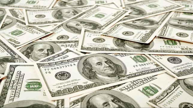 el dolar paralelo se dispara 10%, supera los $110 y complica mas la coyuntura