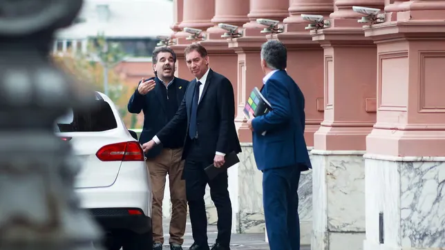 Diego Santilli, junto a Cristian Ritondo y Sebastián Pareja. 