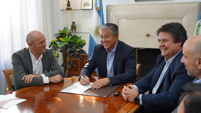 Esteban Cimolani, Rolando FIgueroa y Mariano Gaido.
