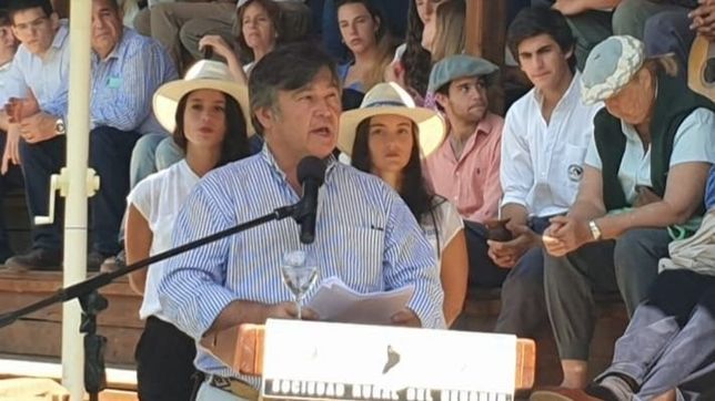 dialoguistas y macristas se disputan la presidencia de la sociedad rural