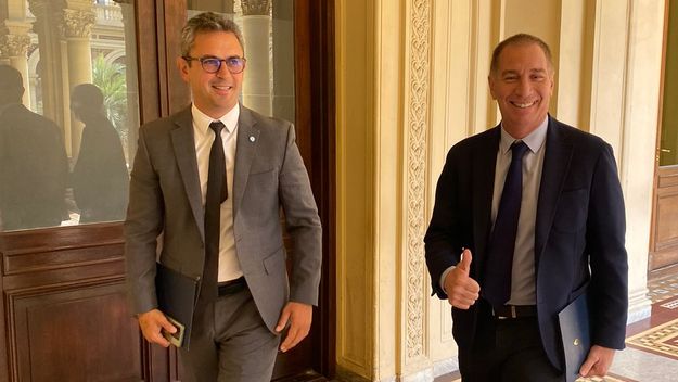 Martín Menem y Diego Santilli, claves para Javier Milei. 