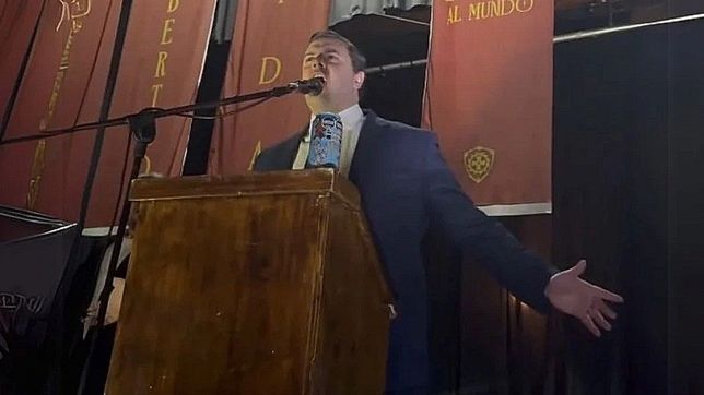 Gordo Dan en el acto de lanzamiento de Las Fuerzas del Cielo en San Miguel.