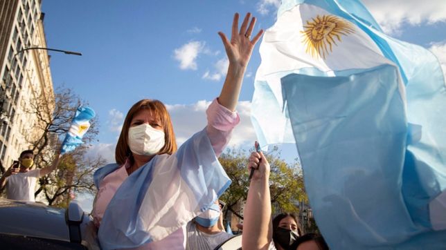 todos contra bullrich: pfizer la desmiente, af la denuncia y ella contraataca