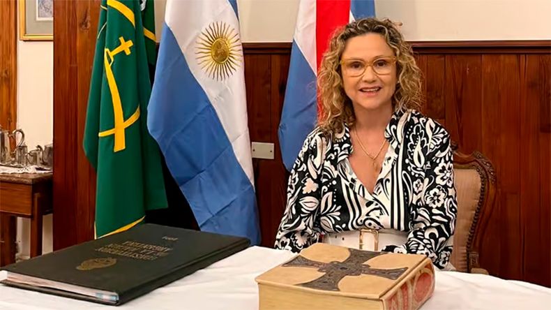 Isa Castagnino gobierna Victoria, la localidad espejo de Rosario en Entre Ríos. 