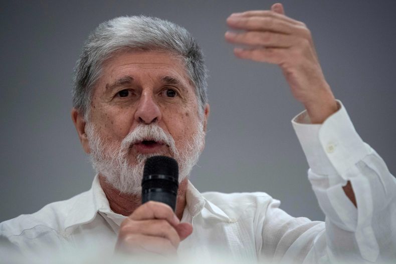 Celso Amorim, asesor presidencial de Lula da Silva. Celso Amorim, asesor presidencial de Lula da Silva.