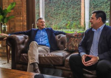 Relaciones peligrosas: Macri, Cartes y una amistad de republicanismo dudoso