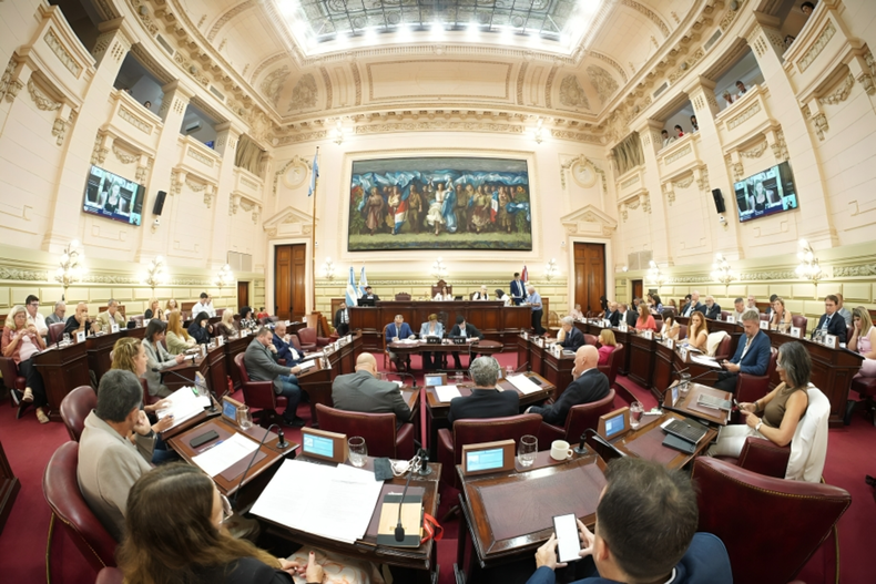 La Cámara de Diputados de Santa Fe aprobó el Presupuesto 2026 de Maxmiliano Pullaro.