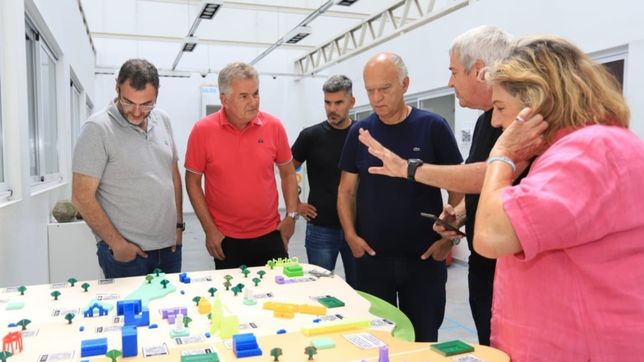 con traje de candidato, grindetti apunto contra ?la doctrina baradel?