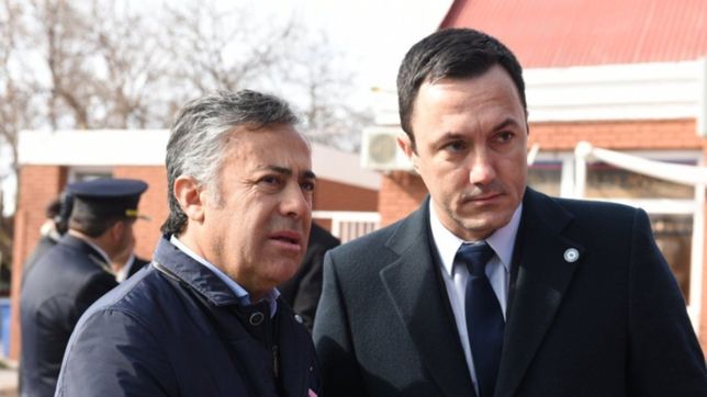 el oficialismo insiste con suspender las paso: ?son una encuesta cara?