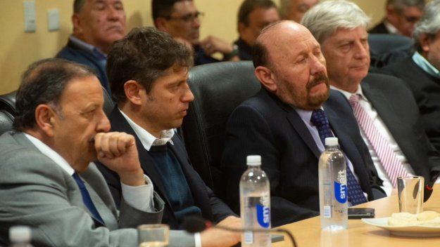 Ricardo Quintela, GIldo Insfrán, Sergio Ziliotto y Axel Kicillof, los cuatro gobernadores peronistas de la liguilla anti-Milei.&nbsp;