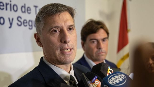 Maximiliano Pullaro le da más funciones al ministro de Economía, Pablo Olivares