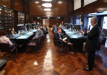 Un pacto con los diablos: el Gobierno consiguió que los precios vuelvan al 10 de marzo