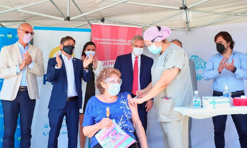 Axel Kicillof campaña de vacunación