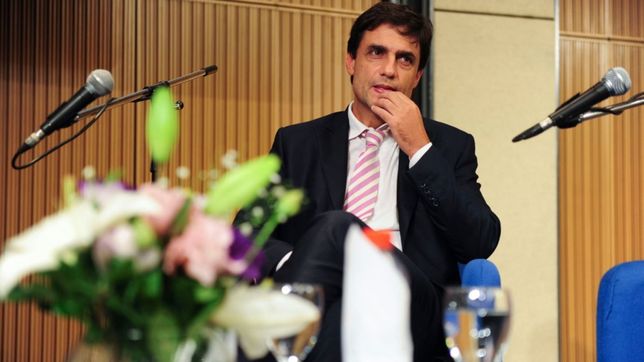 lacunza arma un gabinete mixto para enfrentar la crisis