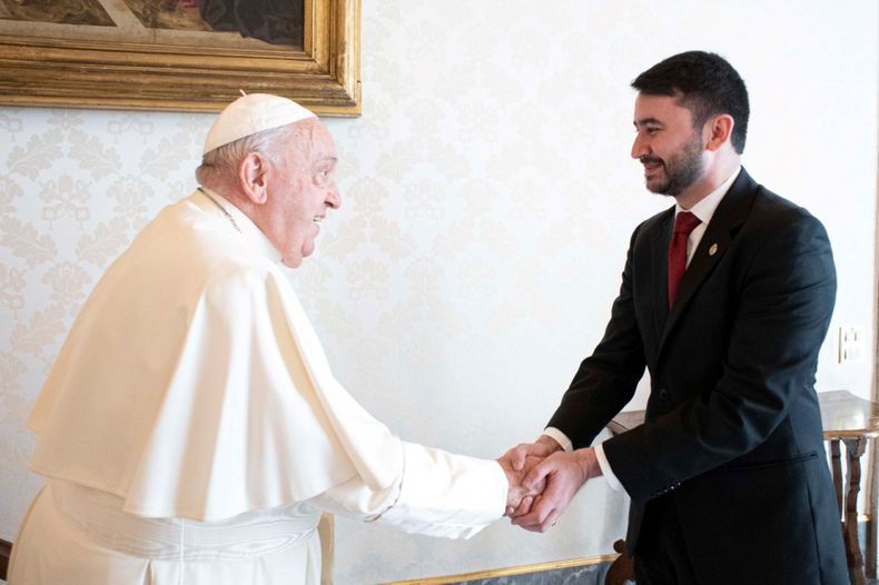 El secretario de Culto de Javier Milei con el papa Francisco