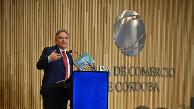 Martín Llaryora expuso ante el Círculo Rojo reunido en la Bolsa de Comercio de Córdoba