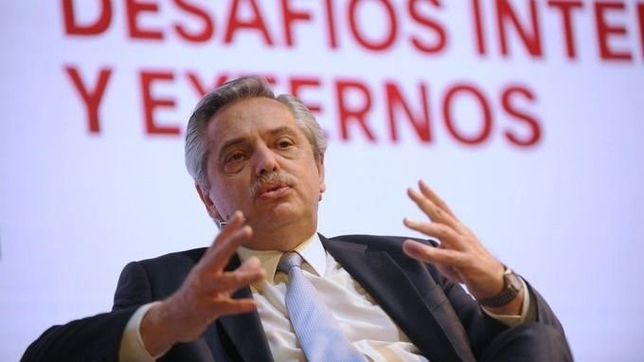 fernandez uso tribuna de clarin para hablar de transicion y confirmo reunion con magnetto