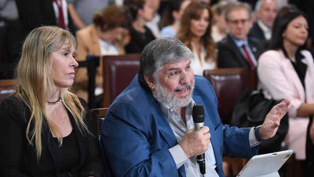 José Mayans, jefe del kirchnerismo en el Senado, donde se trata la reforma laboral.&nbsp;