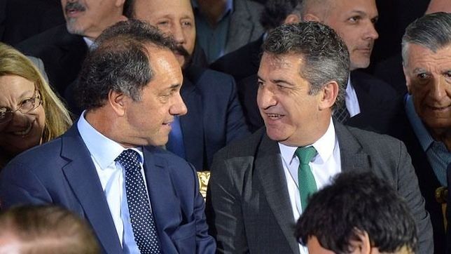 urribarri recibe a scioli en la primera gira del unico presidenciable kirchnerista