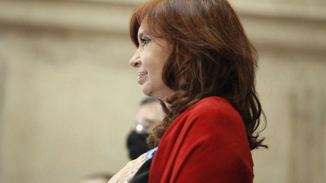 expresiones de apoyo para cfk por una cirugia que nadie confirma