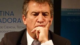 Un embajador en aprietos