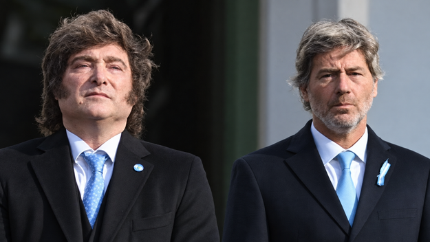 Javier Milei y Juan Bautista Mahiques negocian pliegos en la Justicia.