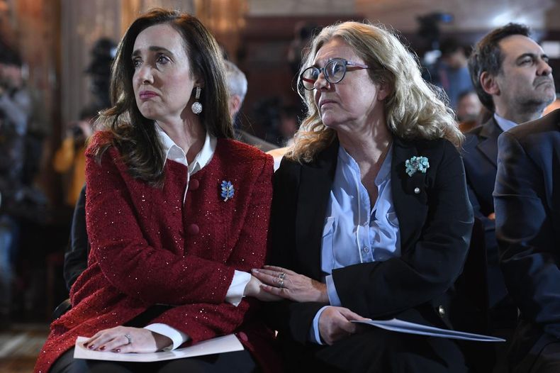 Victoria Villarruel y Claudia Rucci