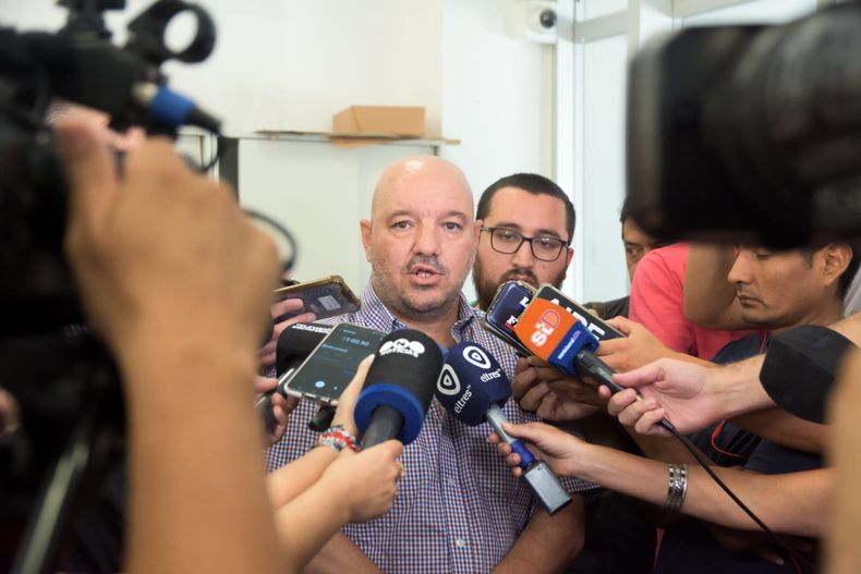 Rodrigo Alonso, titular de Amsafe, el gremio de los docentes públicos, al salir de la reunión paritaria.
