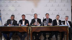 La bicameral que trató el DNU del FMI. La bicameral que trató el DNU del FMI.