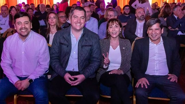 Tierra del Fuego: el intendente Martín Pérez (Río Grande) junto a la senadora López y el legislador Pino.