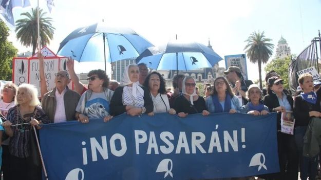 Abuelas de Plaza de Mayo criticaron a Javier Milei por querer eliminar un área de la CONADI