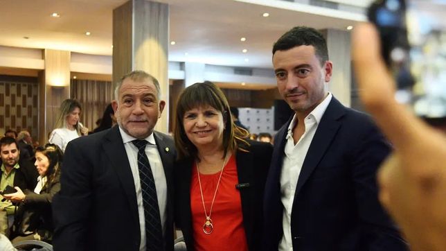 Del otro lado. Bullrich con Luis Juez y Rodrigo de Loredo. Schiaretti la acusa de fomentar la grieta.&nbsp;