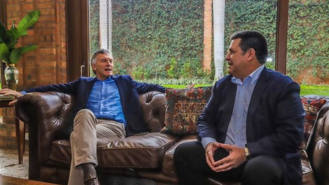 macri en paraguay: misterio, polemica y reinstalacion politica