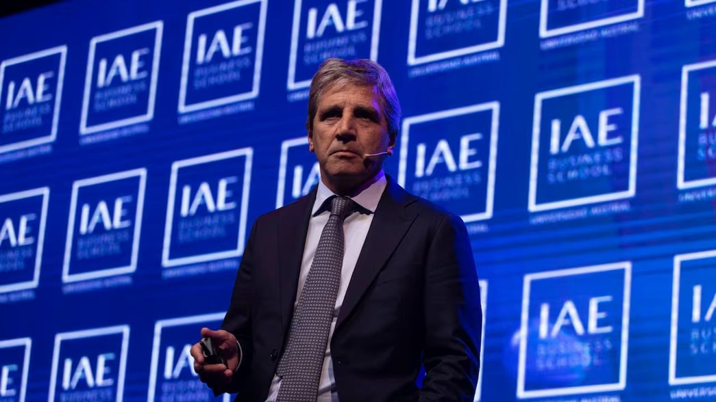 El ministro Toto Caputo