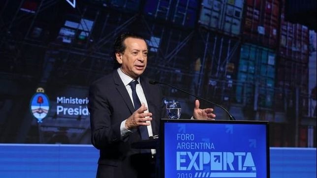 sica tambien se sube a la pelea y confronta con los pilotos