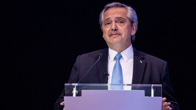 fernandez fue a santa fe a demoler a macri