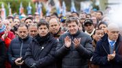 En la vidriera nacional, Gustavo Melella no pudo disimular la interna en Ushuaia.