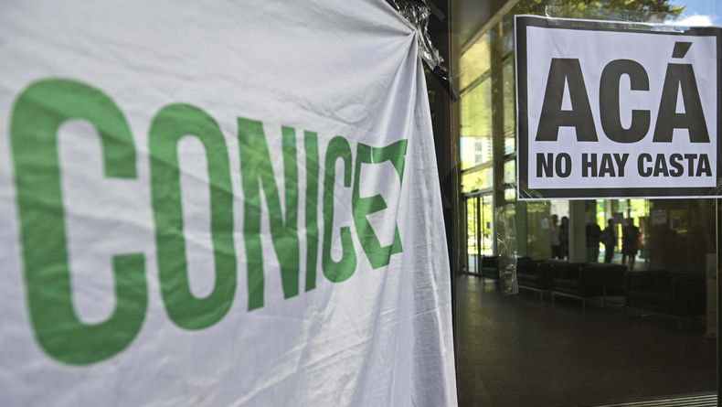 Marchas en apoyo al Conicet y en rechazo al ajuste de Javier Milei.