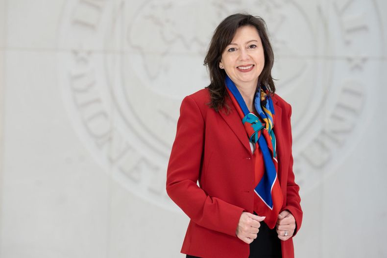 Julie Kozack, vocera del FMI