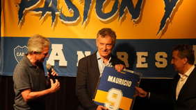 Mientras CFK hablaba en La Plata, Macri oficializó su apoyo a Ibarra en Boca