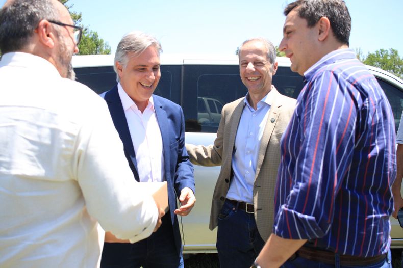 Martín Llaryora, junto al intendente de San Francisco, Damián Bernarte.&nbsp;