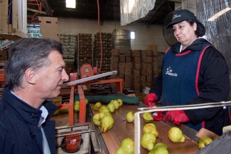 Mauricio Macri Patagonia Manzanas peras