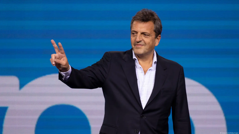 Sergio Massa reúne al Frente Renovador. Sergio Massa reúne al Frente Renovador.