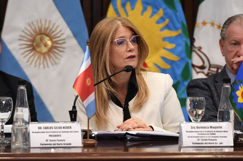 Verónica Magario participó como invitada especial en la cumbre del Parlamento del NorteGrande.