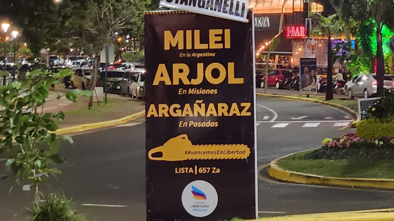 Martín Arjol fue el candidato del Partido Libertario y también hizo campaña con la motosierra de Javier Mieli en Misiones.